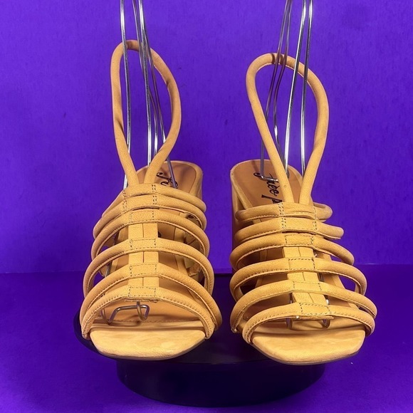 Free People Colette Cinched Orange Leather Slingback Heel Sandals Women's Sz 7.5 - Picture 2 of 8